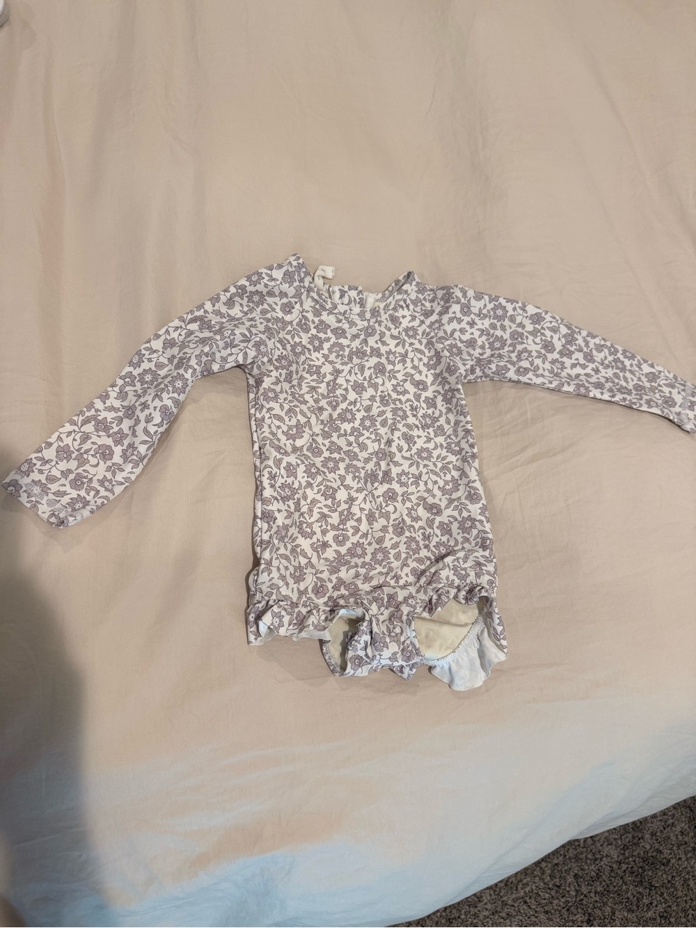 Quincy Mae Long-Sleeve Floral swimsuit